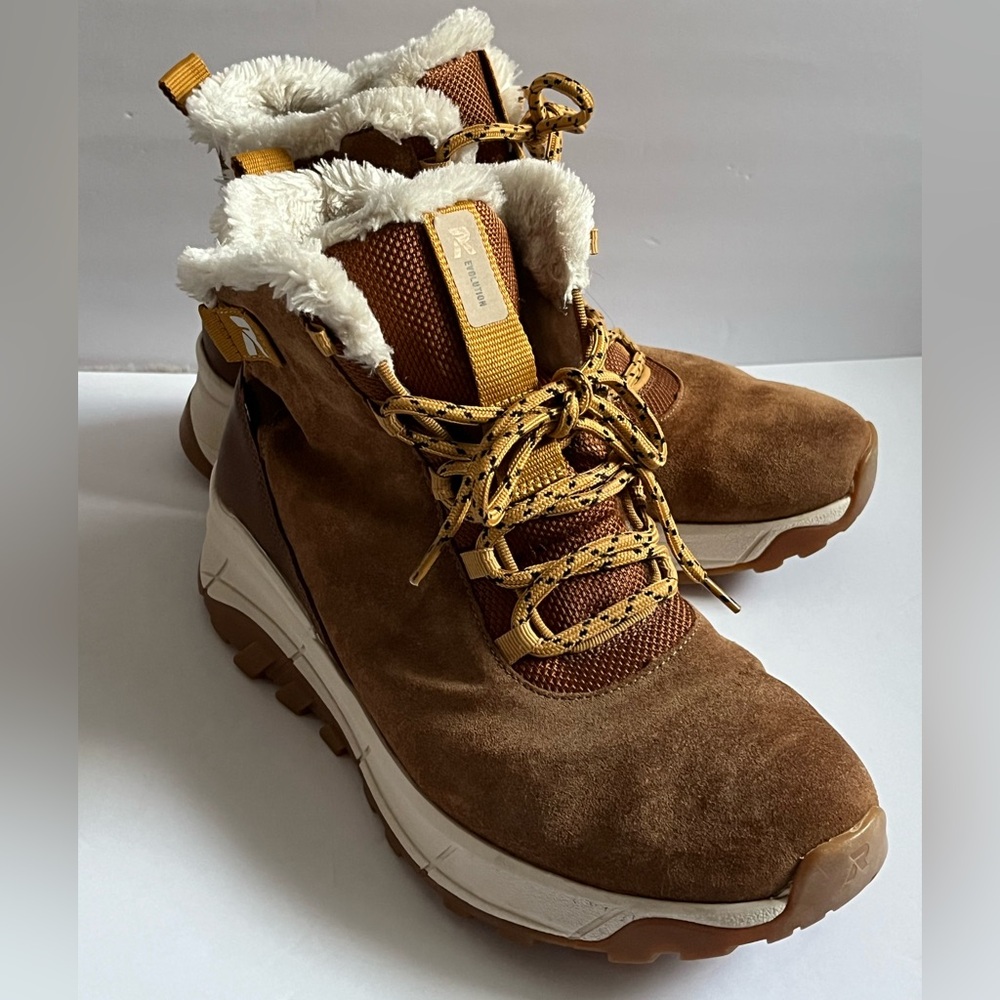 Women’s Rieker Evolution W0060-22 Tan Suede Water Resitant Lace-Up Ankle Boots